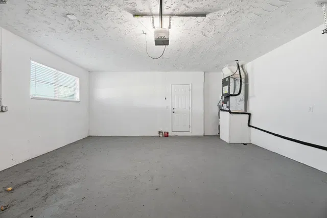 Residence photo 32