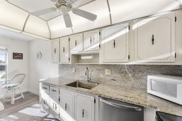  Unit 202 photo 10
