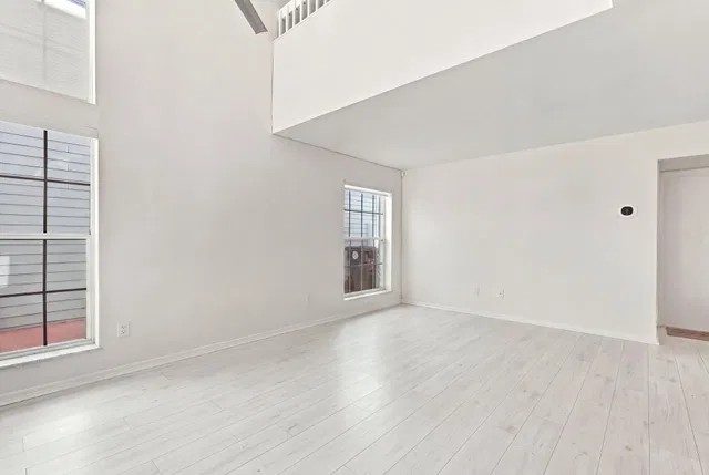  Residence photo 11
