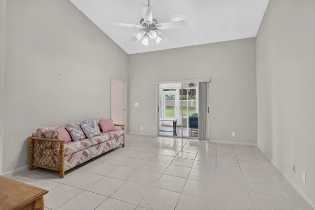  Residence photo 18