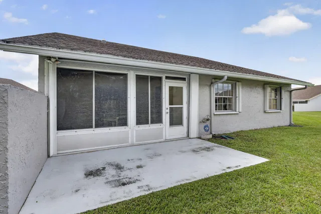  Residence photo 34