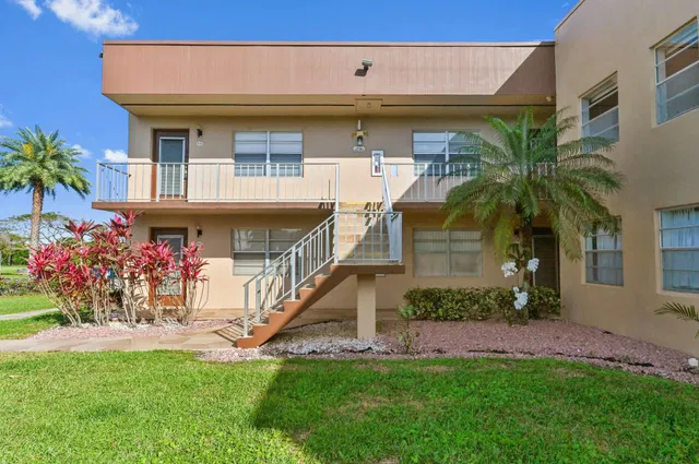Residence photo 3