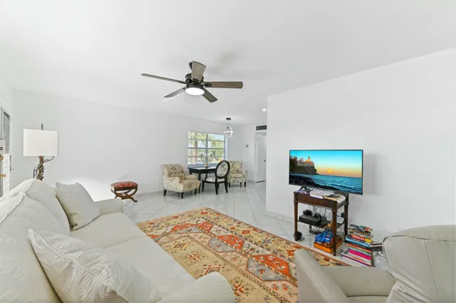 Residence photo 9