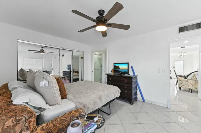 Residence photo 15