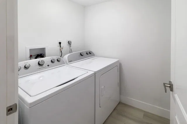 Unit 106 photo 28
