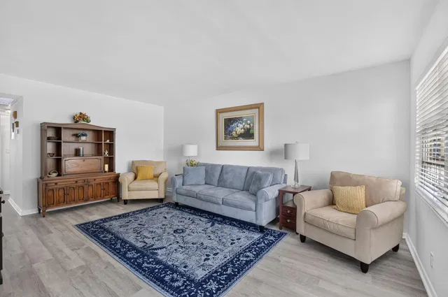  Residence photo 10