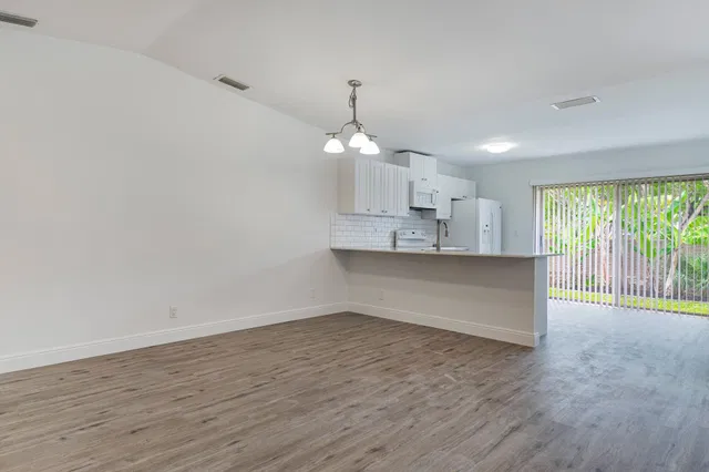 Residence photo 5