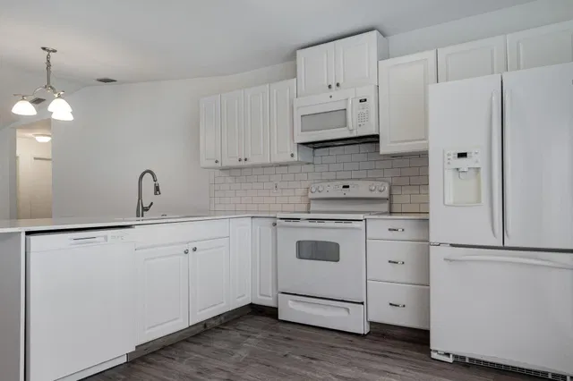 Residence photo 6