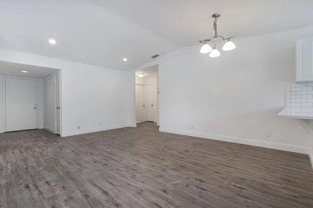 Residence photo 10