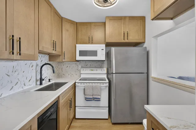  Residence photo 6