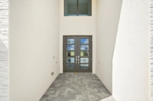 Whitmore Estates Residence photo 4