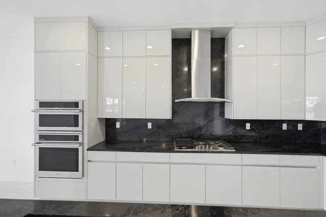 Whitmore Estates Residence photo 12