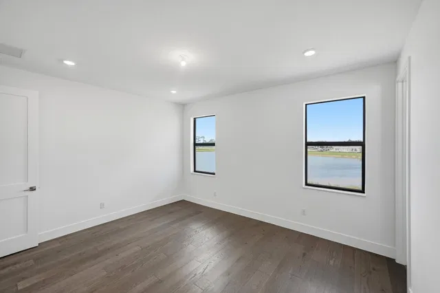 Whitmore Estates Residence photo 16