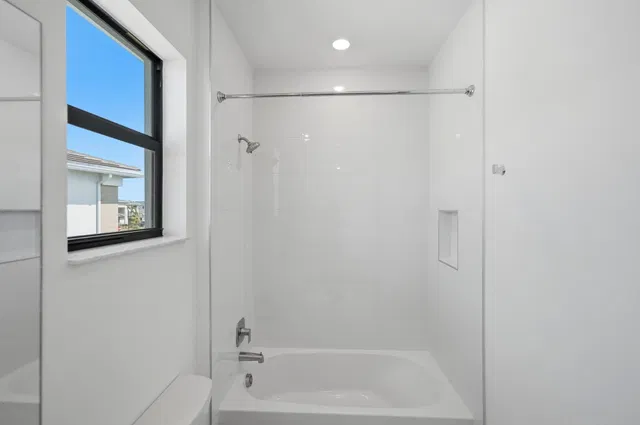 Whitmore Estates Residence photo 18
