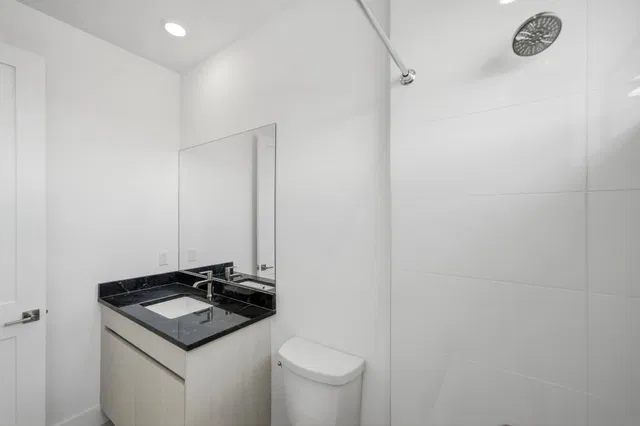 Whitmore Estates Residence photo 19