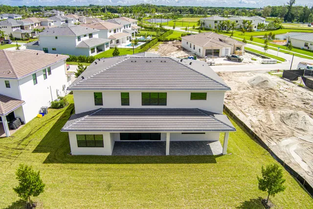 Whitmore Estates Residence photo 37