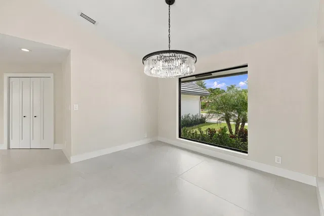  Residence photo 14