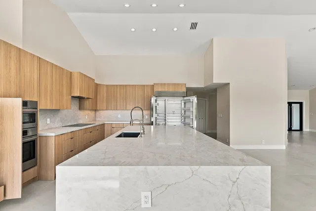  Residence photo 25
