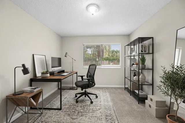  Residence photo 4
