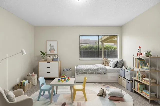  Residence photo 5
