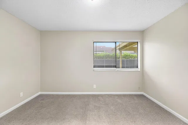  Residence photo 17