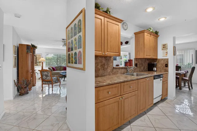  Residence photo 14