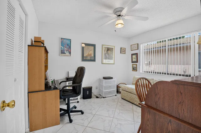  Residence photo 24