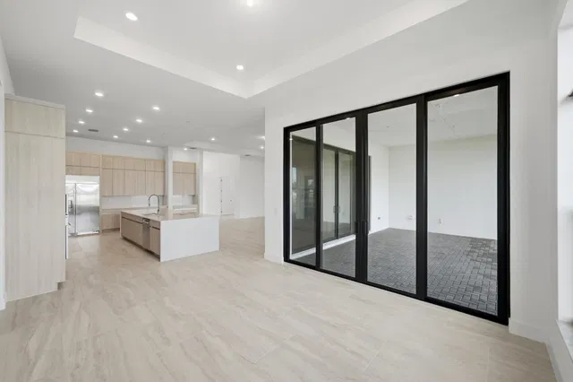 Residence photo 14