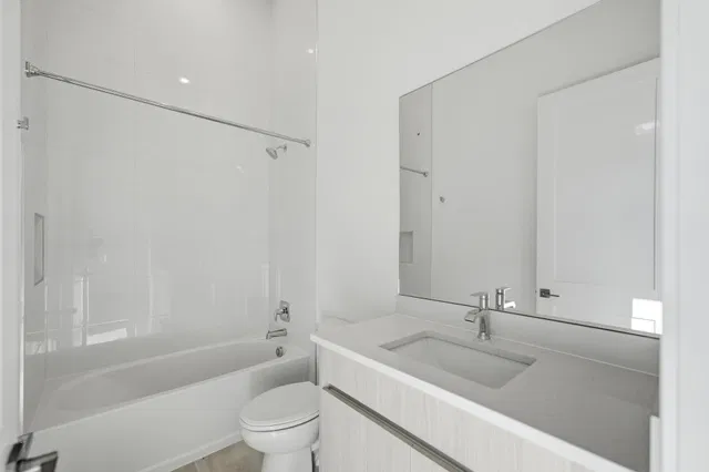  Residence photo 35