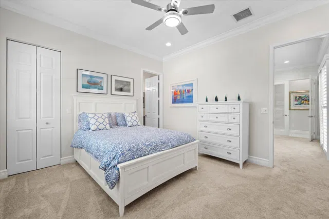 Residence photo 32