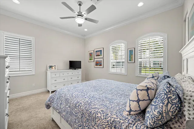 Residence photo 33