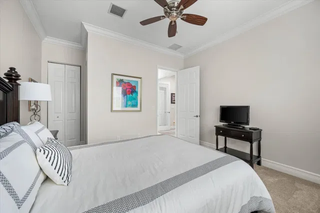 Residence photo 36