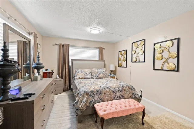Unit 853 photo 16