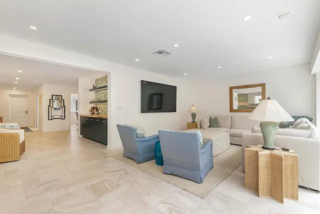 Residence photo 10