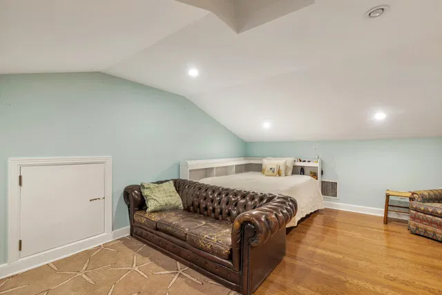 Residence photo 26