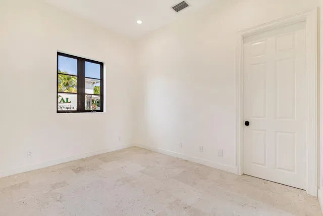  Residence photo 22