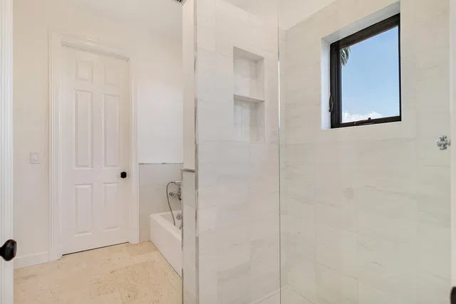  Residence photo 32