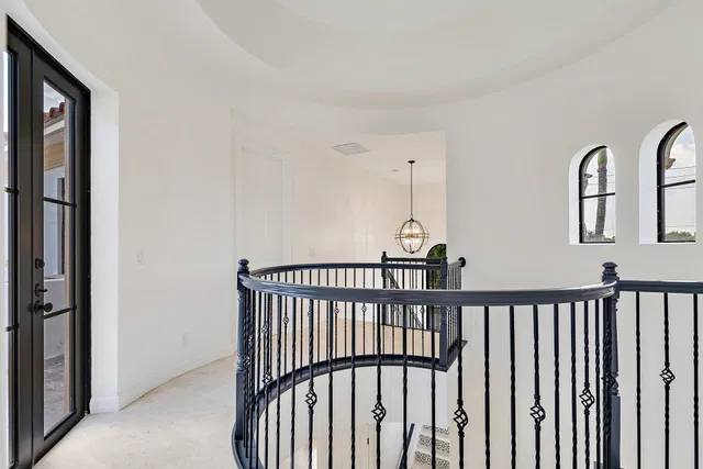  Residence photo 36