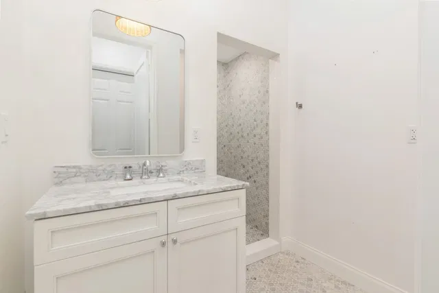  Residence photo 42