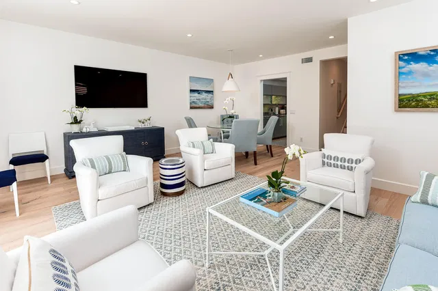 In-Town Palm Beach Unit 3 photo 5