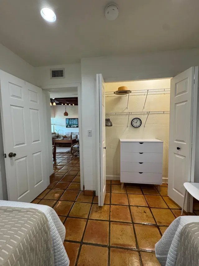 Residence photo 8