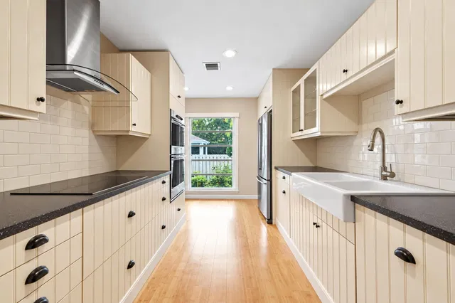 Residence photo 6