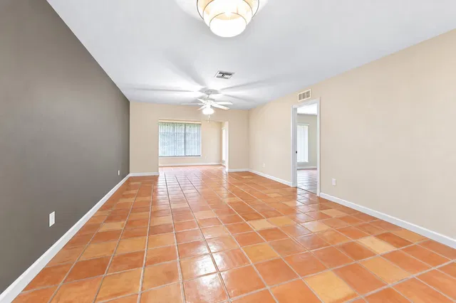 Residence photo 7