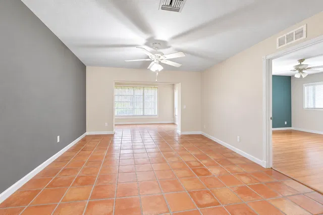 Residence photo 8