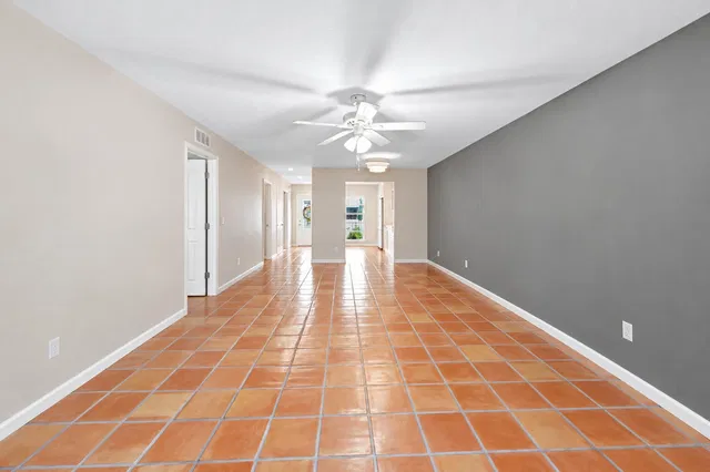 Residence photo 9