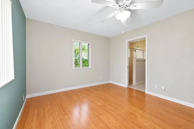 Residence photo 16
