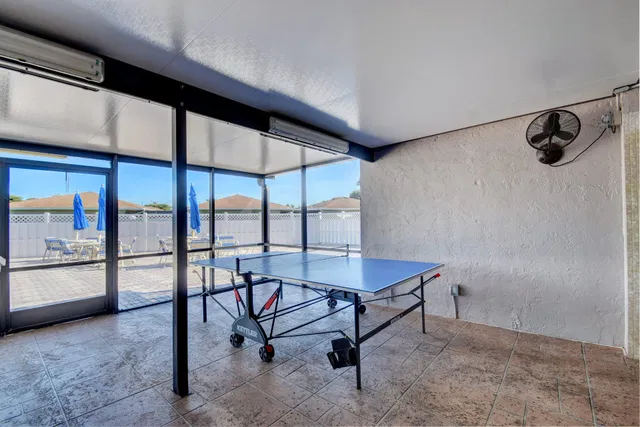 Residence photo 41