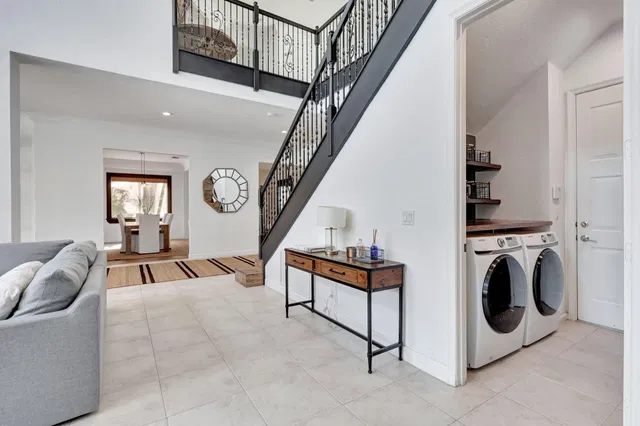  Residence photo 34