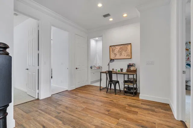  Residence photo 36