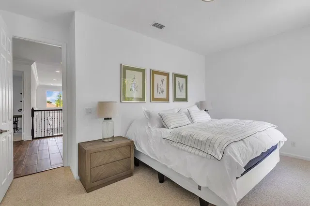  Residence photo 50